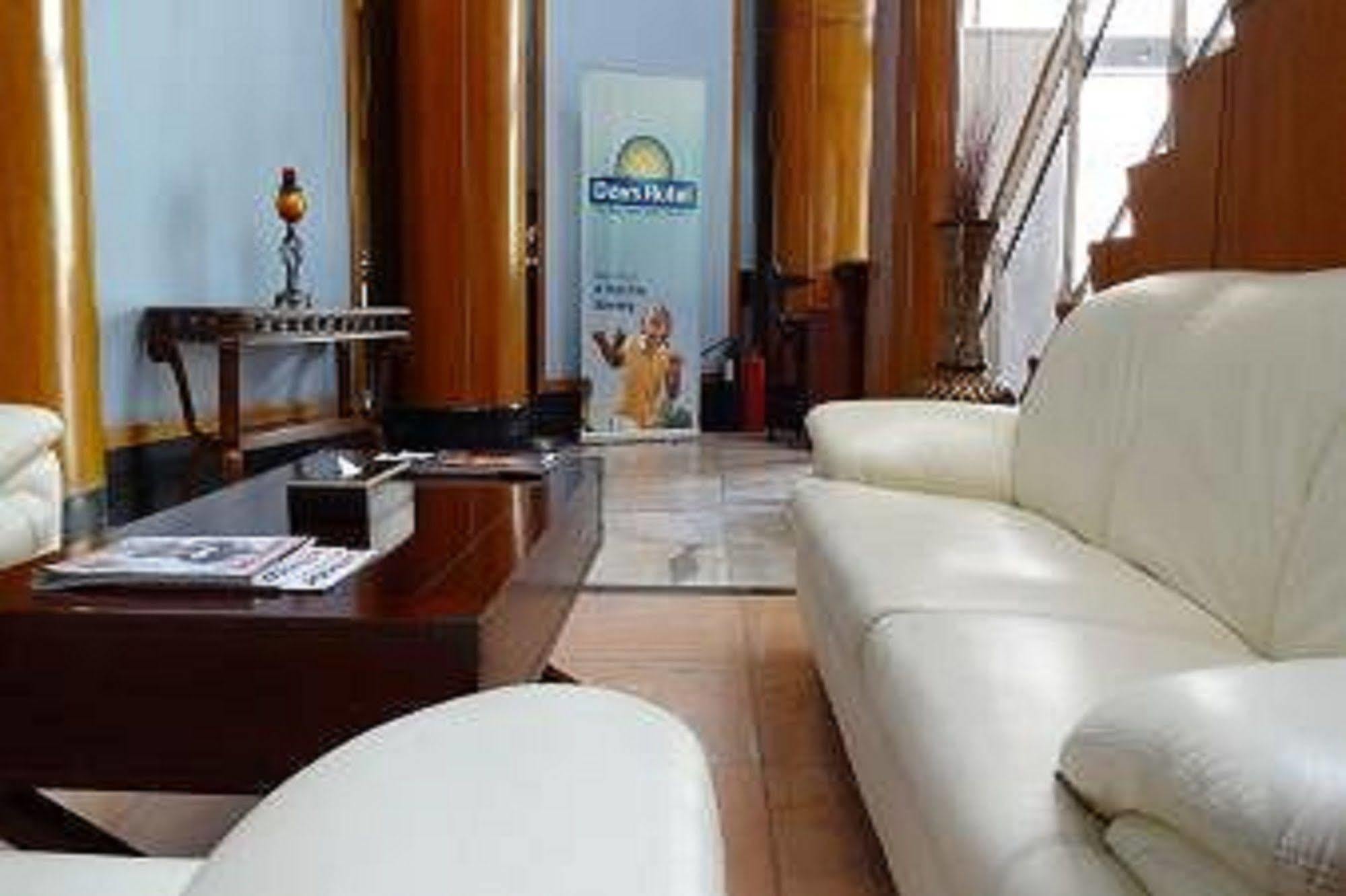 Happy Days Hotel Manama Eksteriør bilde