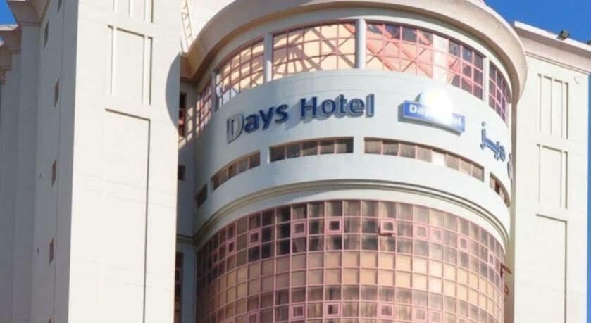 Happy Days Hotel Manama Eksteriør bilde
